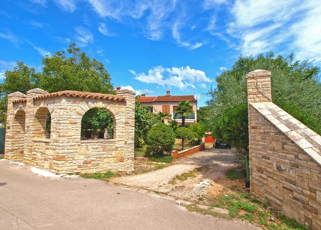 Apartments Voltica 1049 Rovinj Exterior photo