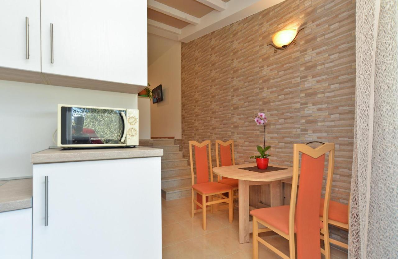 Apartments Voltica 1049 Rovinj Exterior photo