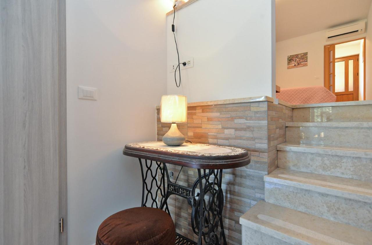 Apartments Voltica 1049 Rovinj Exterior photo